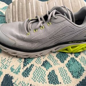 Skechers glide-step with air-cooled memory foam